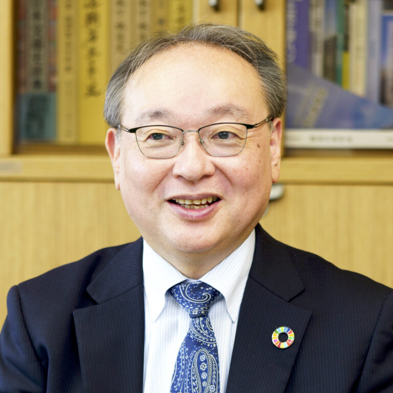 吉岡 幹夫 氏